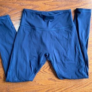 Alphalete Pulse Surge legging. Gently used no flaws